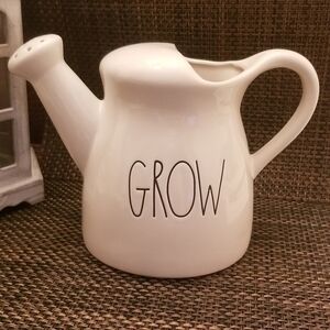 Rae Dunn Grow Ceramic Watering Can. NWT.